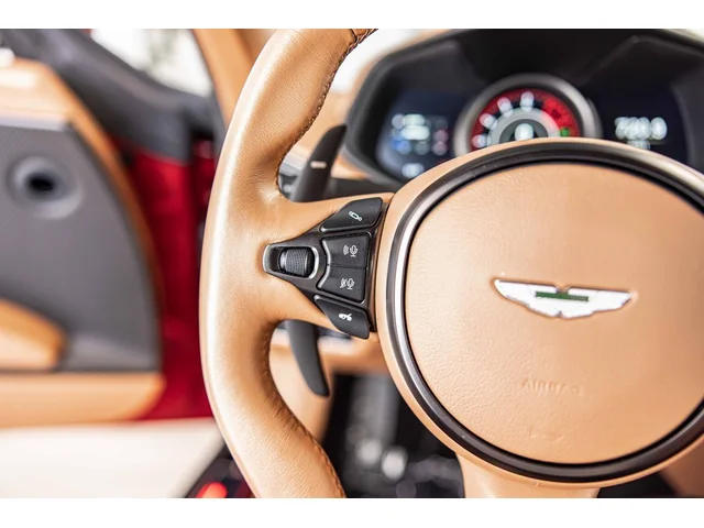 SEMINUEVOS ASTON MARTIN DB11 a Estados en autogozo