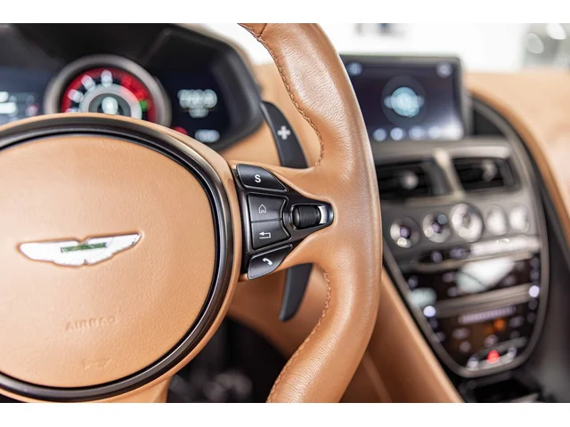 SEMINUEVOS ASTON MARTIN DB11 a Estados en autogozo