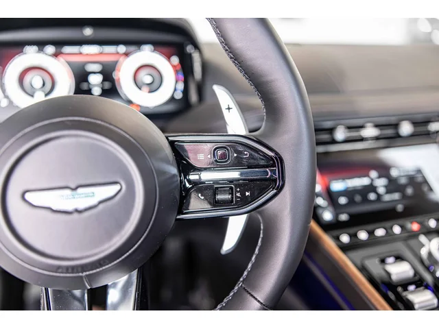 Nuevos ASTON MARTIN DB12 à Estados chez autogozo