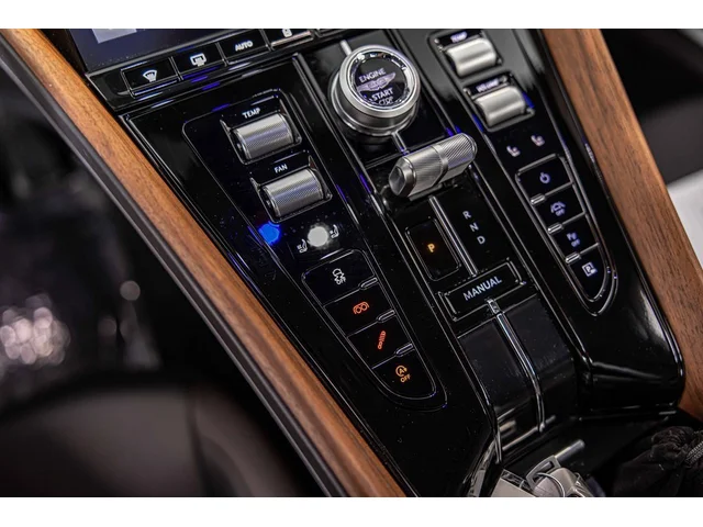 Nuevos ASTON MARTIN DB12 à Estados chez autogozo