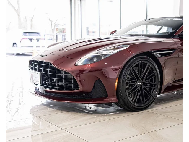 Nuevos ASTON MARTIN DB12 à Estados chez autogozo