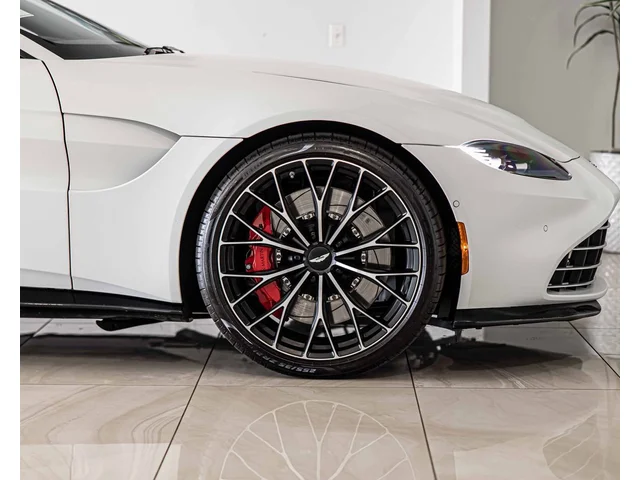 SEMINUEVOS ASTON MARTIN Vantage a Estados en autogozo
