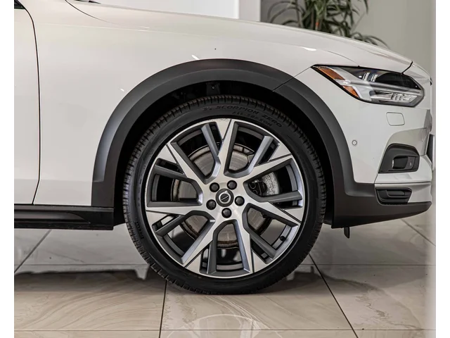 SEMINUEVOS VOLVO V90 Cross Country a Estados en autogozo
