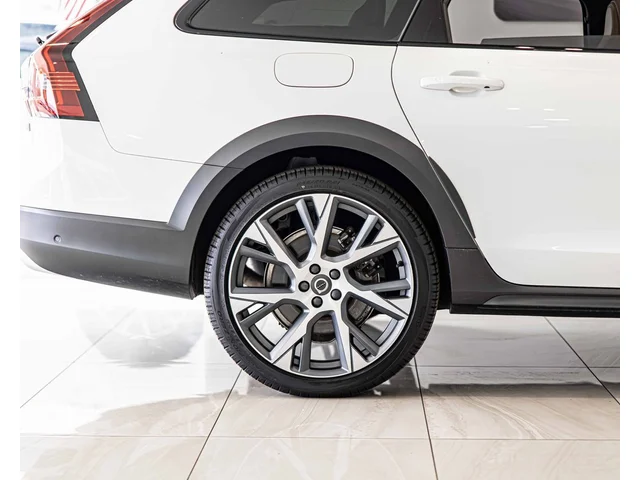 SEMINUEVOS VOLVO V90 Cross Country a Estados en autogozo