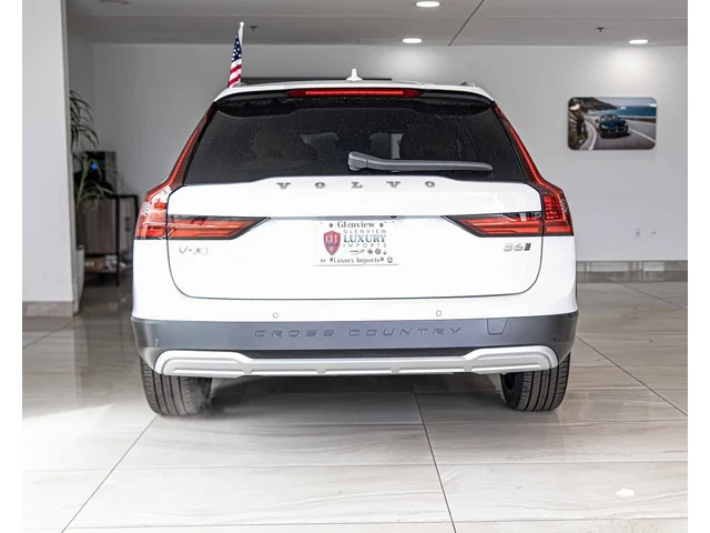 SEMINUEVOS VOLVO V90 Cross Country a Estados en autogozo