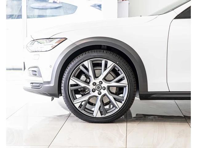 SEMINUEVOS VOLVO V90 Cross Country a Estados en autogozo