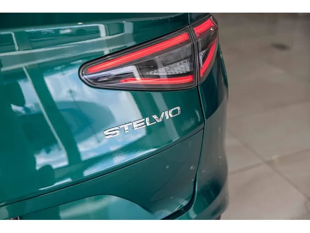 Nuevos ALFA ROMEO STELVIO à Estados chez autogozo