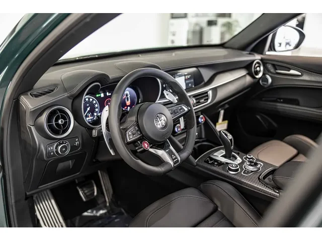 Nuevos ALFA ROMEO STELVIO à Estados chez autogozo