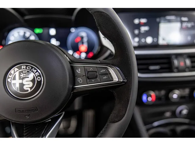 Nuevos ALFA ROMEO STELVIO à Estados chez autogozo