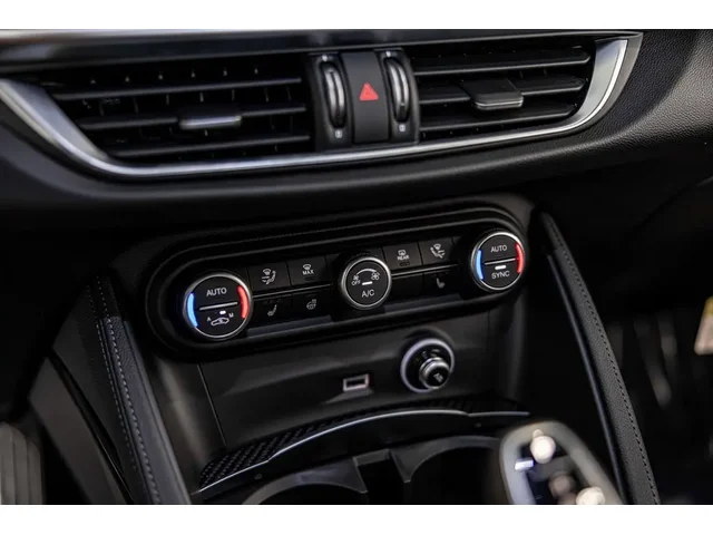 Nuevos ALFA ROMEO STELVIO à Estados chez autogozo