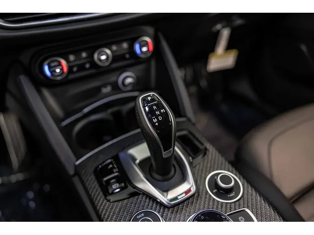 Nuevos ALFA ROMEO STELVIO à Estados chez autogozo