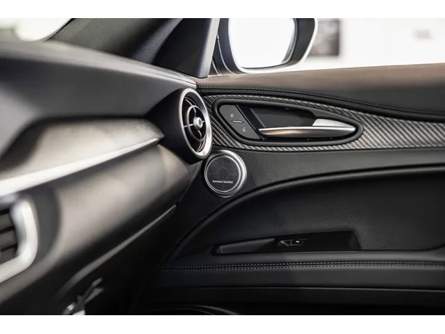 Nuevos ALFA ROMEO STELVIO à Estados chez autogozo