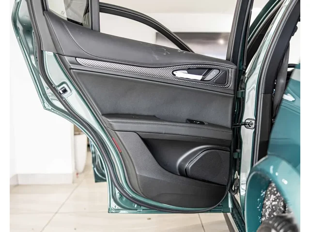 Nuevos ALFA ROMEO STELVIO à Estados chez autogozo
