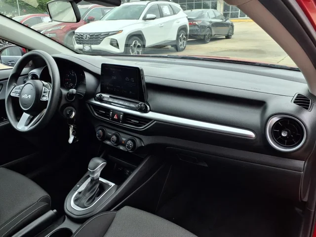 SEMINUEVOS KIA Forte a Estados en autogozo