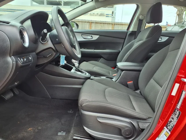 SEMINUEVOS KIA Forte a Estados en autogozo