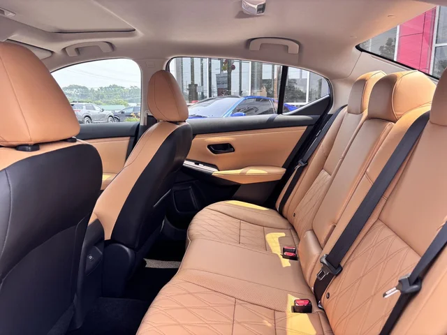 Nuevos NISSAN SENTRA à Estados chez autogozo
