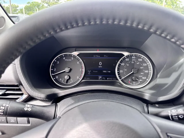 Nuevos NISSAN SENTRA à Estados chez autogozo