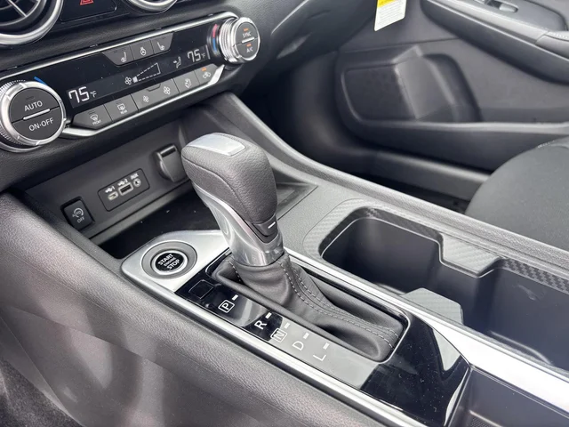 Nuevos NISSAN SENTRA à Estados chez autogozo