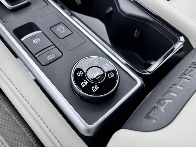 Nuevos NISSAN PATHFINDER à Estados chez autogozo