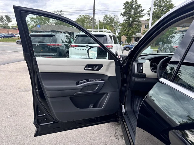Nuevos NISSAN PATHFINDER à Estados chez autogozo