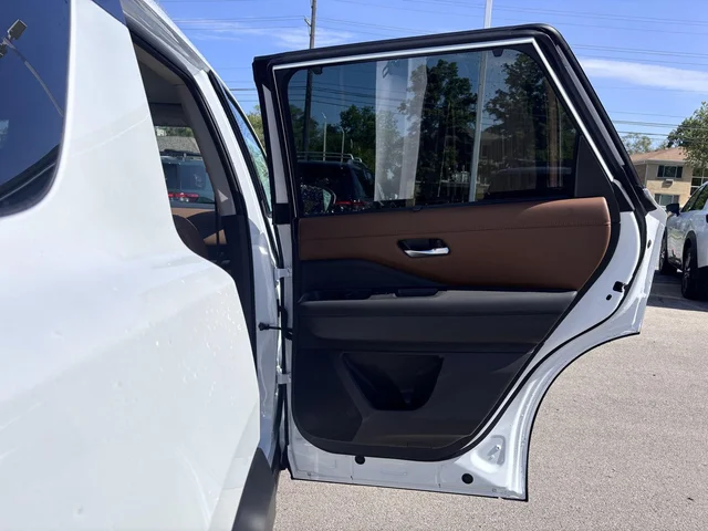 Nuevos NISSAN PATHFINDER à Estados chez autogozo
