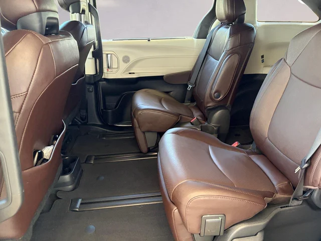 SEMINUEVOS TOYOTA Sienna a Estados en autogozo