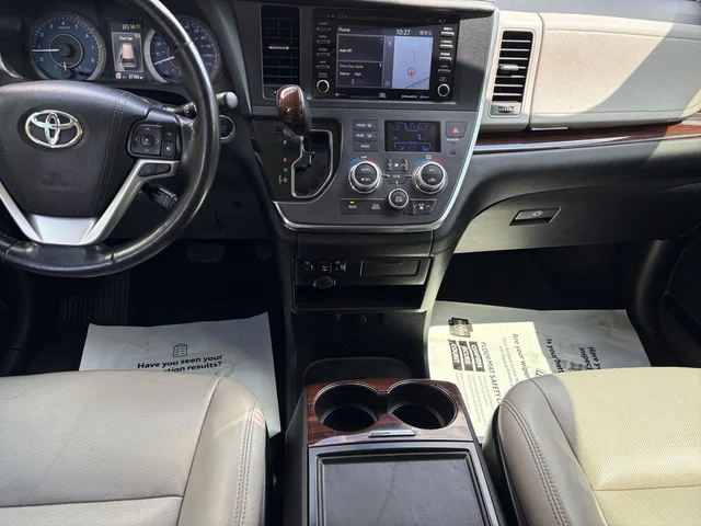 SEMINUEVOS TOYOTA Sienna a Estados en autogozo