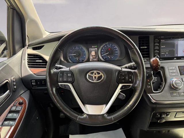 SEMINUEVOS TOYOTA Sienna a Estados en autogozo
