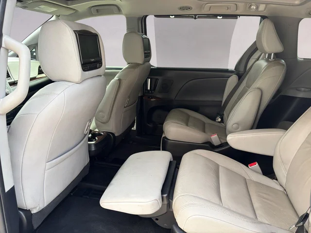 SEMINUEVOS TOYOTA Sienna a Estados en autogozo