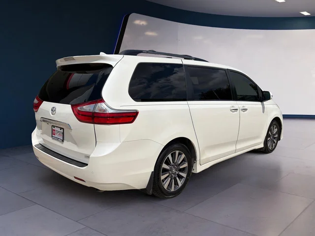 SEMINUEVOS TOYOTA Sienna a Estados en autogozo