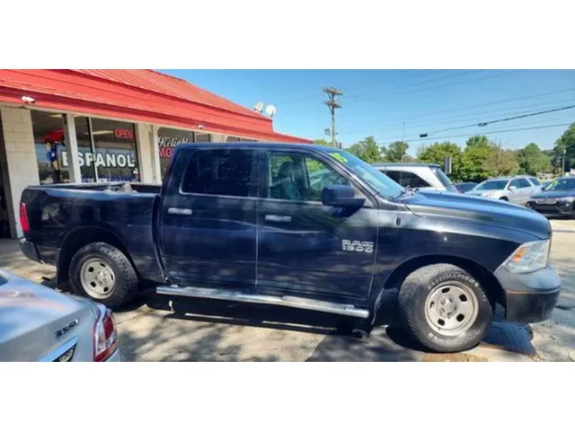 SEMINUEVOS RAM 1500 Tradesman Crew a Estados en autogozo