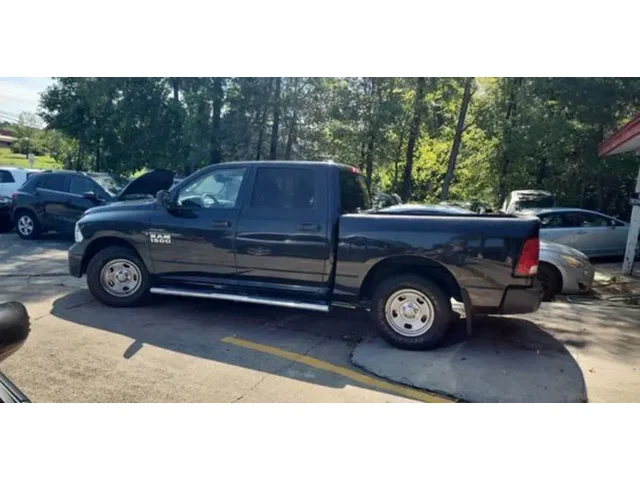 SEMINUEVOS RAM 1500 Tradesman Crew a Estados en autogozo