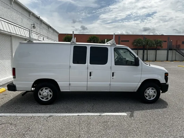 SEMINUEVOS FORD E150 Vans a Estados en autogozo