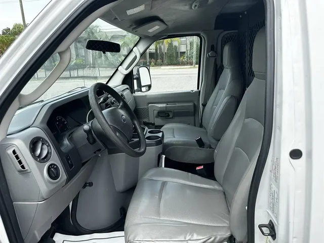 SEMINUEVOS FORD E150 Vans a Estados en autogozo