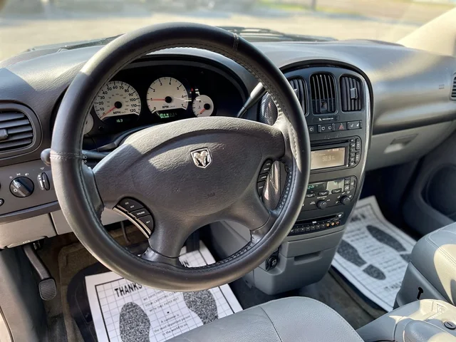 SEMINUEVOS DODGE Grand Caravan a Estados en autogozo