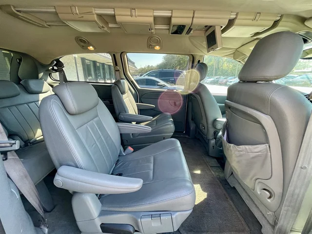 SEMINUEVOS DODGE Grand Caravan a Estados en autogozo