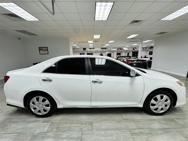 SEMINUEVOS TOYOTA Camry a Estados en autogozo