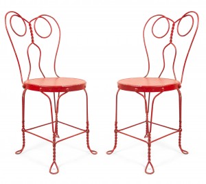 Outdoor painted wire chairs 1