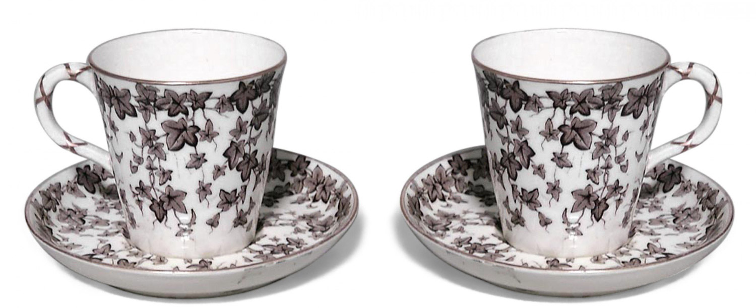 Pair of english victorian porcelain teacups and saucers 1
