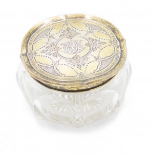 American victorian crystal powder box