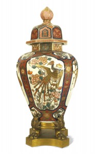 Chinese style imari porcelain vase 1