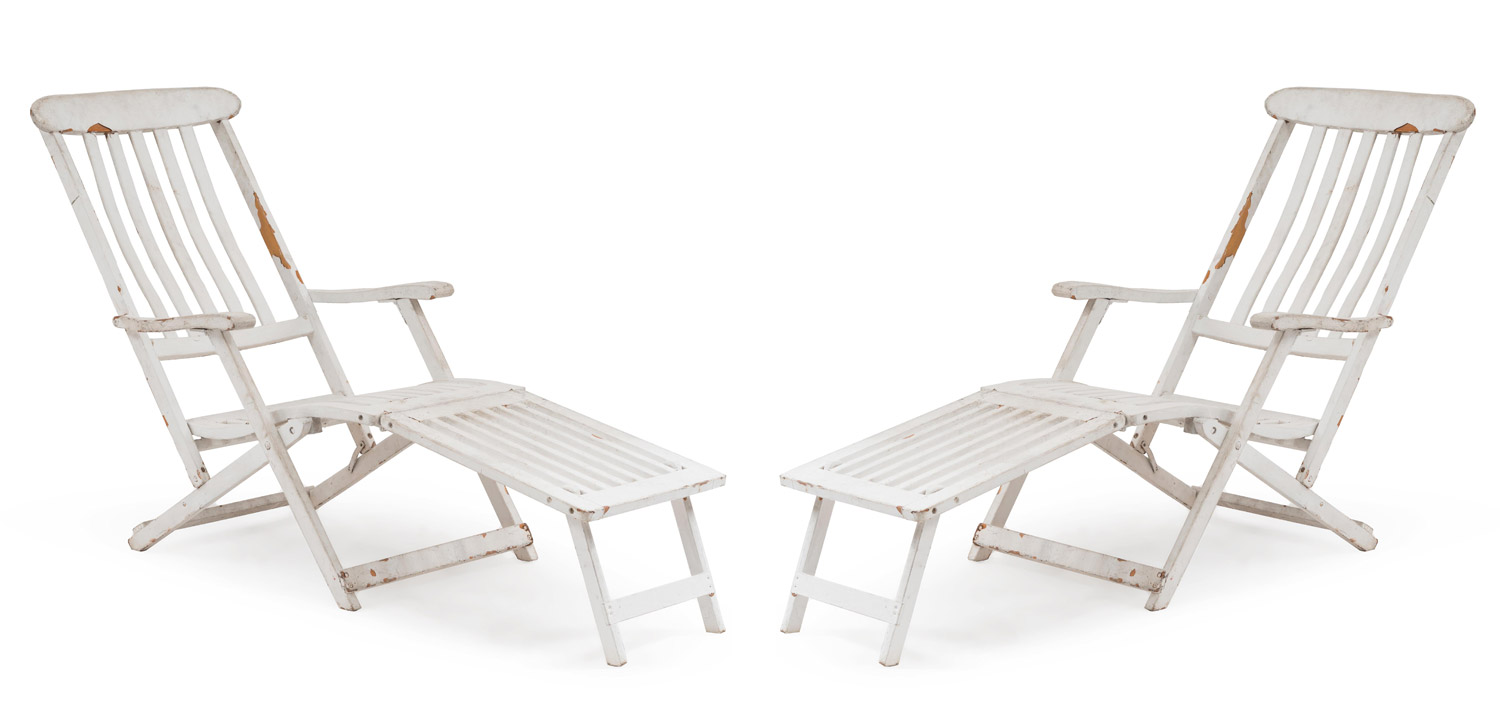 Outdoor white folding deck chairs