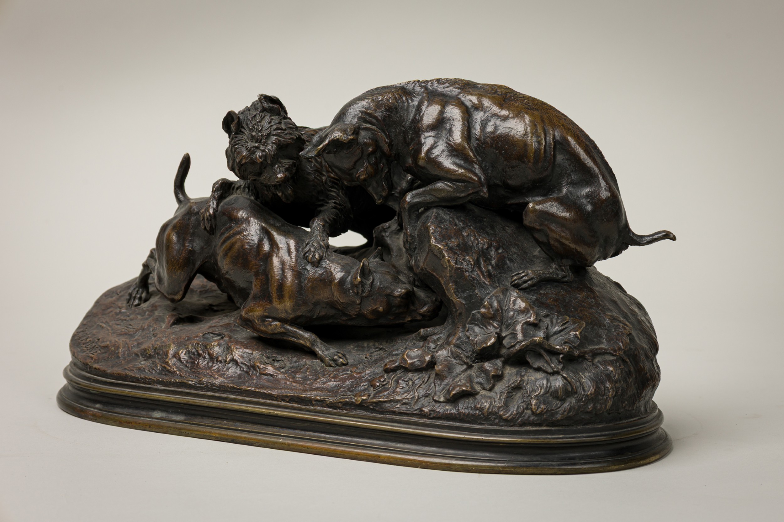 P j mene bronze hunting dogs