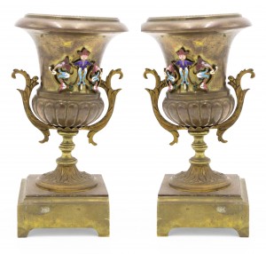 Pair of french victorian bronze urns