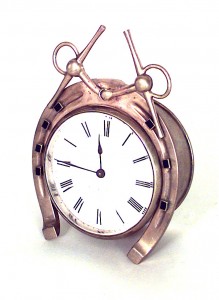 English victorian brass horseshoe desk clock