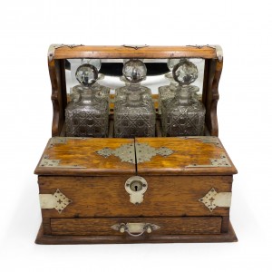 English victorian oak tantalus set