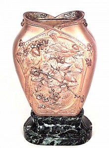 French victorian bronze ciseleur vase