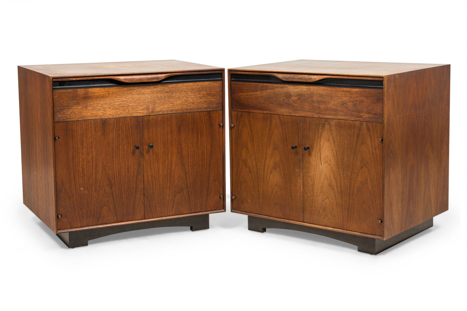 Pair of John Kapel for Glenn of California Mid Century Walnut Cabinet Bedside Tables Commodes