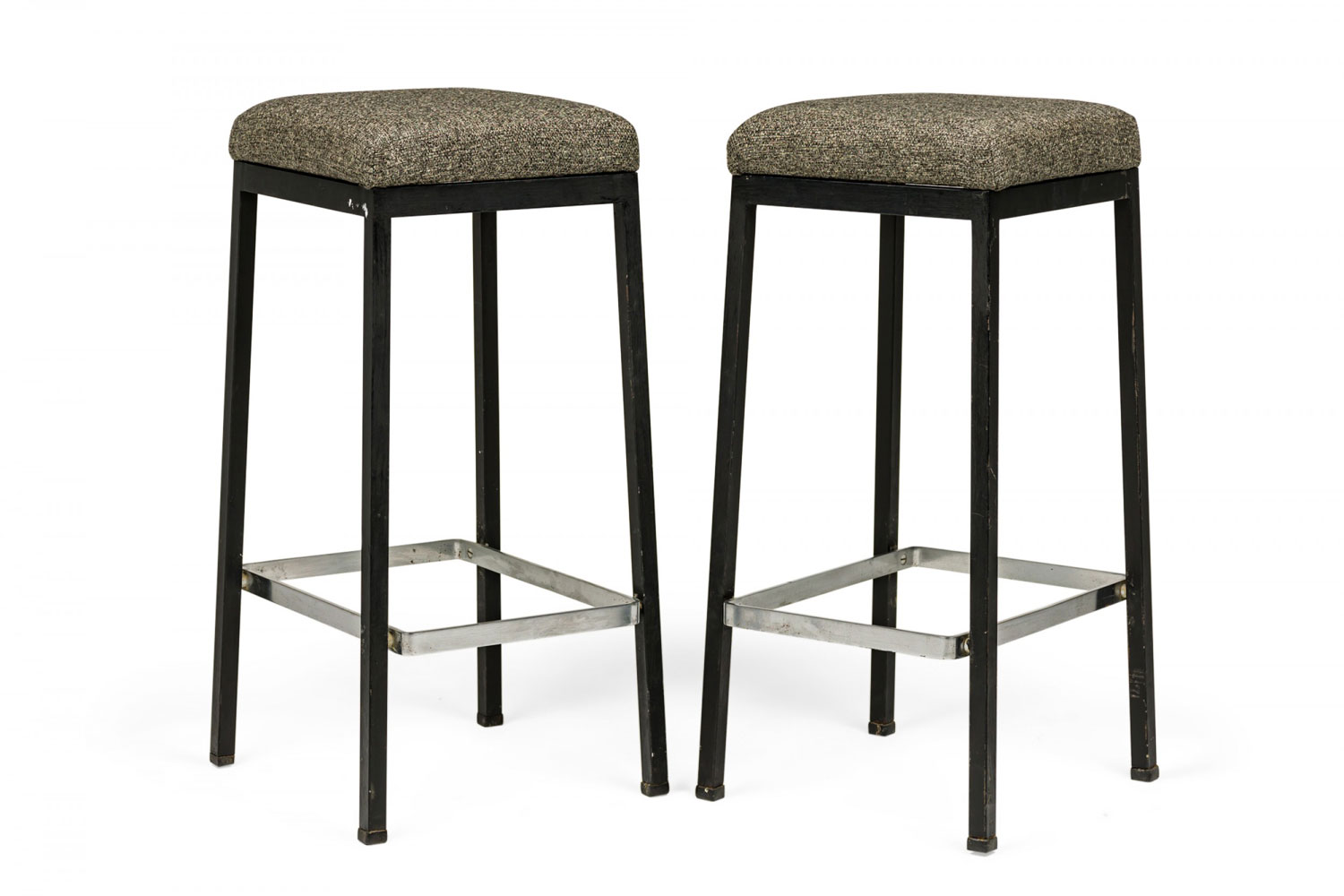 Pair of florence knoll for knoll international mid century american black and silver bar stools