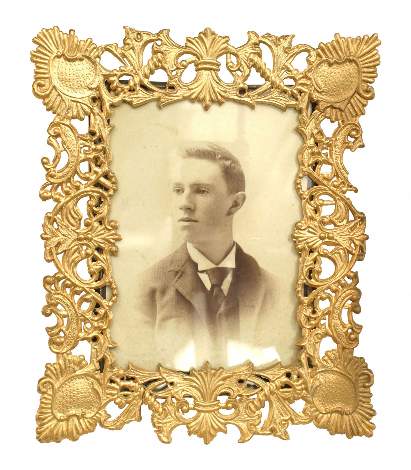 French victorian style gilt filigree picture frame 1